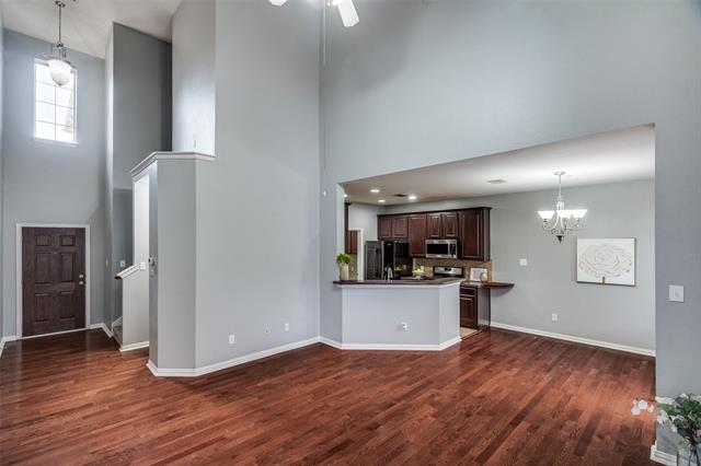 Photo - 8738 Manhattan Ave