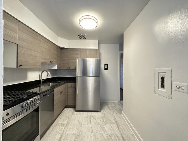 Photo - 6705 N California Ave Unit N2