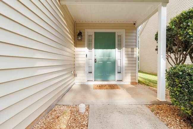 Photo - 420 Thistle Cove