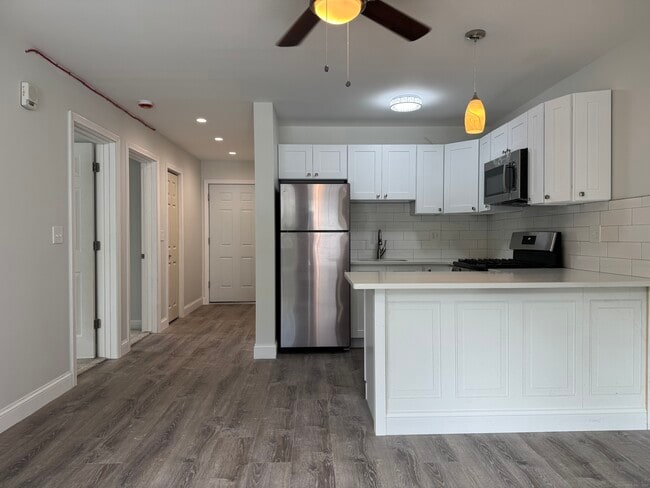 Photo - 1085 Whalley Ave Unit 11