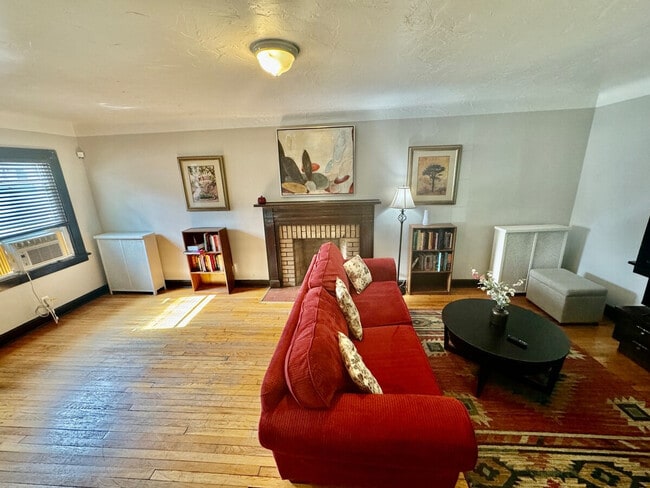 Building Photo - 988 Nela View Rd Rental