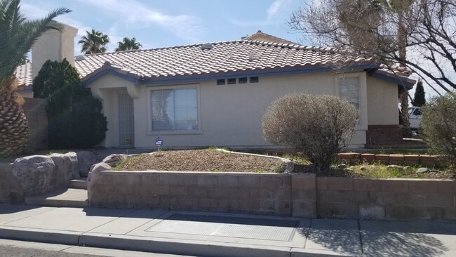 Building Photo - 6904 Luminary Dr