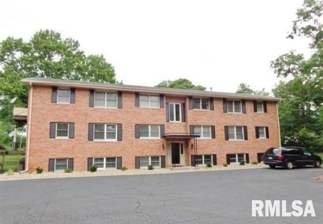 Building Photo - 5229 North Montclair Avenue Unit 2