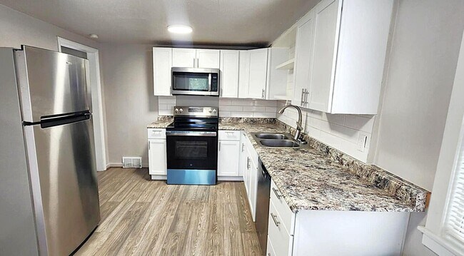 Photo - 22626 Stephens St