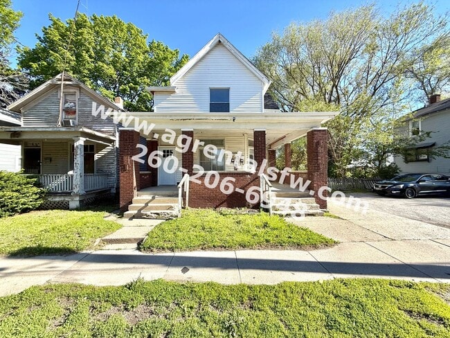 Building Photo - 1512 Taylor St Unit #3
