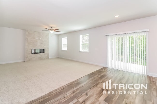 Photo - 47 Leyland Ct