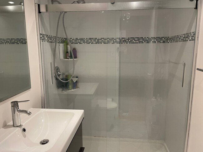 Photo - 4200 Cathedral Ave NW Unit 902