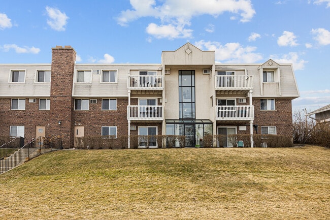 Photo - 155 E Mill St Unit 3