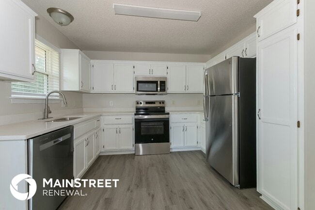 Photo - 406 Brookside Cir