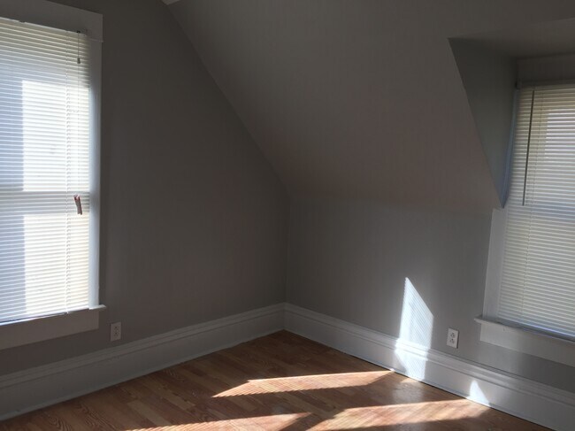 611 W Madison St Unit 1