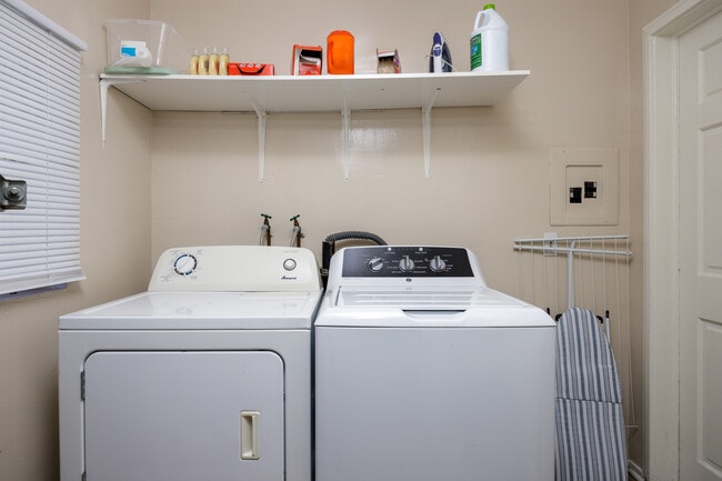 New in-house Laundry machines - Student Housing Near USC Univ Southern Calif