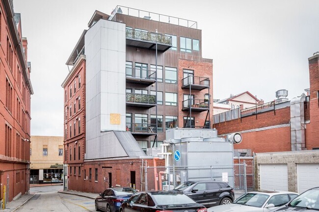 Building Photo - ALL UTILITIES INCLUDED - Furnished Downtow... Rental