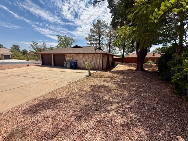 Photo - 2980 S Bloomington Dr W
