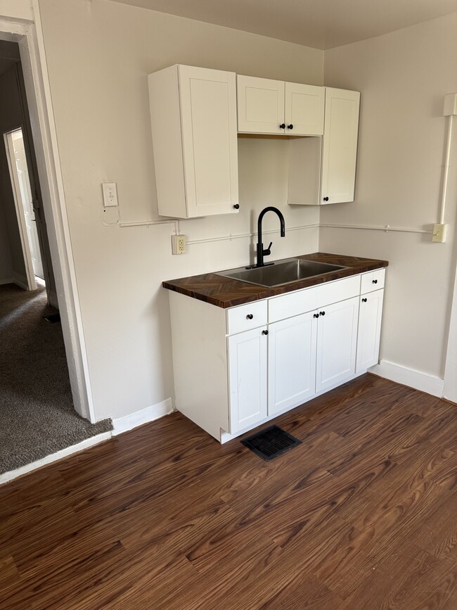 Building Photo - 229 5th Ave Rental
