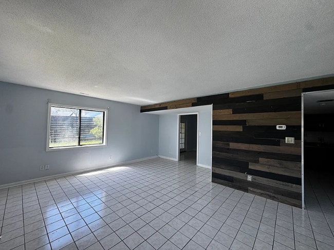 Photo - 1461 Turkey Ridge Rd