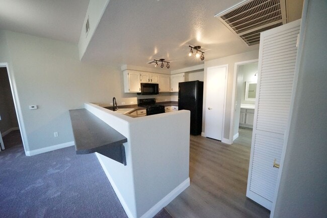 10245 S Maryland Pkwy Unit 169