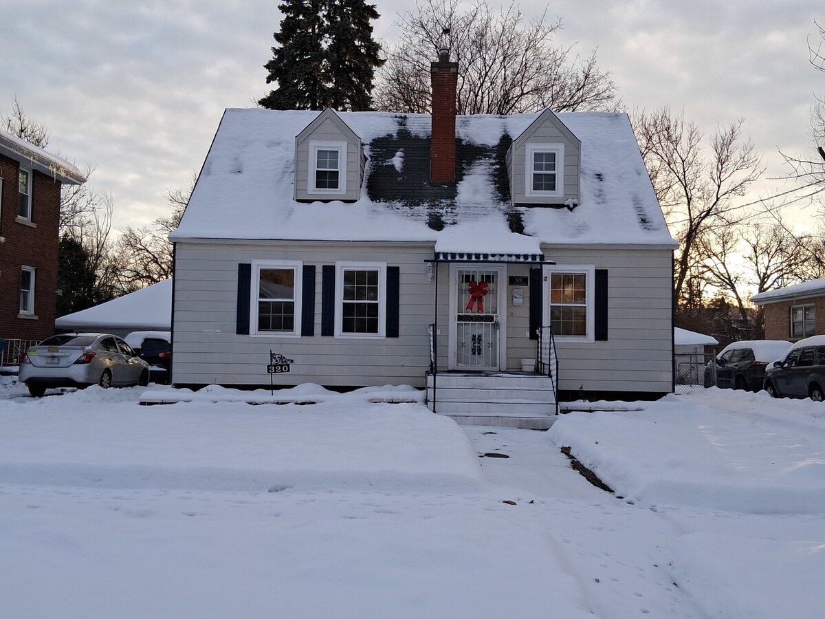 Photo - 320 Streamside Dr