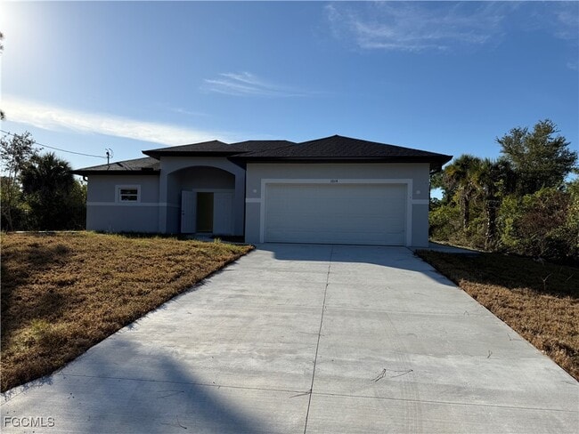 Building Photo - 1014 Lakeside Dr