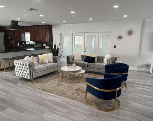 Photo - 1711 N 50th Ave