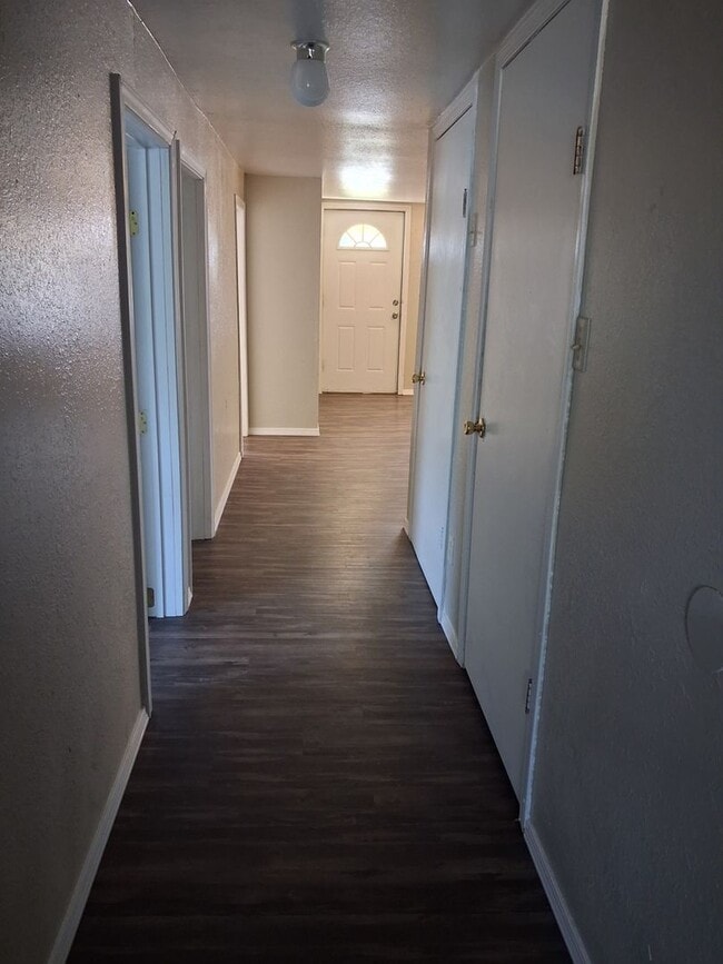 905-907 N Ave K