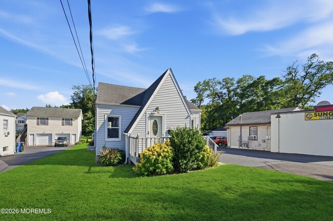 251 Main St