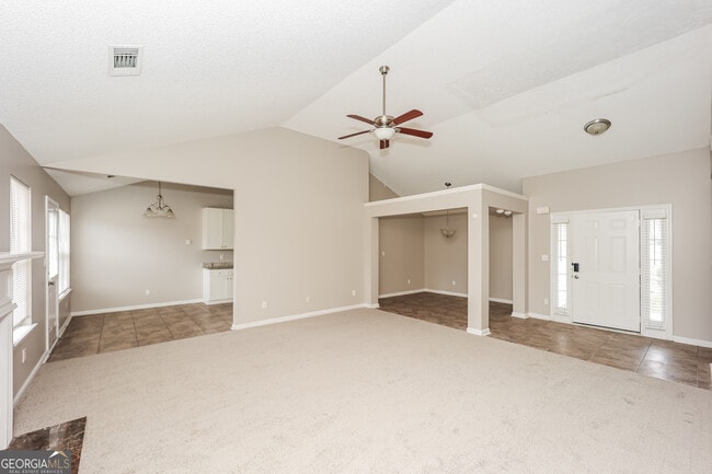 Photo - 425 Buffington Dr