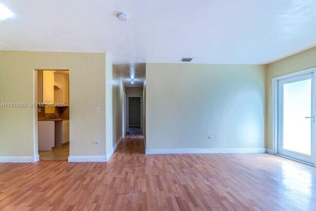 Photo - 1265 NE 142nd St