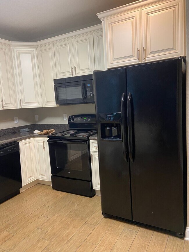 Photo - Park Place-310 Unidad Park Place