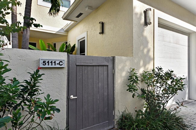 Photo - 5111 N Ocean Blvd