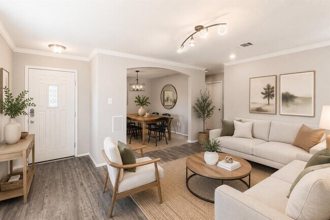 Photo - 180 Onyx Lake Dr