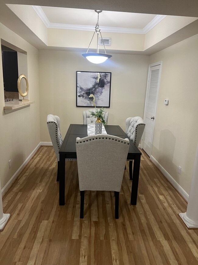 Photo - 3300 Cummins St Unit JMK