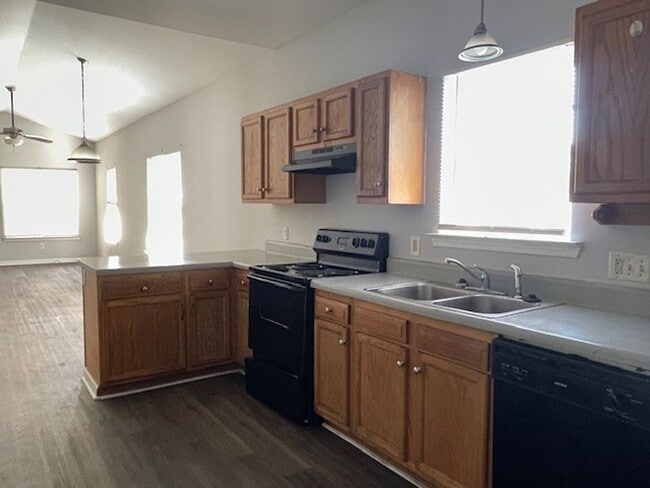 Photo - Cute 3 Bedroom, 2 Bath near Historic Downtown Wilmington - WHA Approved
