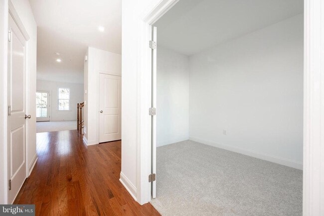 Photo - 28 Ironwood Dr