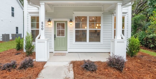 Photo - Modern New Build Minutes from Downtown Cha...