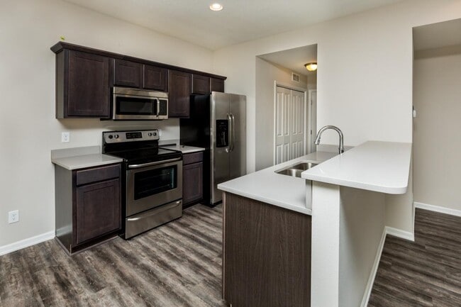 Photo - 923 SE 10th Ln