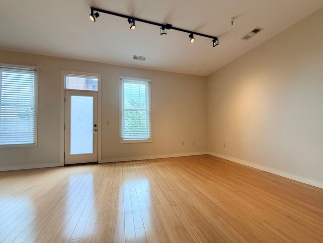 Photo - 1706 18th Ave S