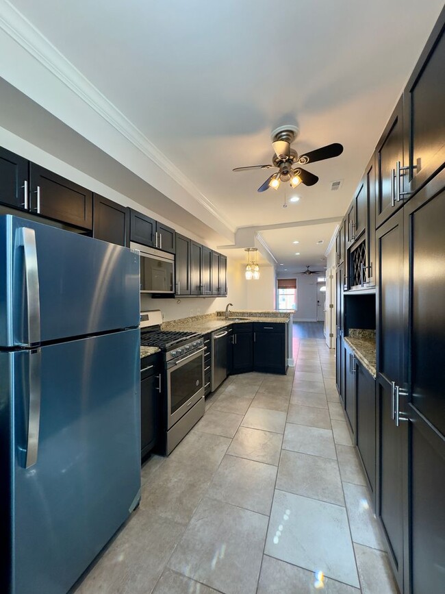 Photo - Beautiful 3Bed/2.5Bath Home in the City