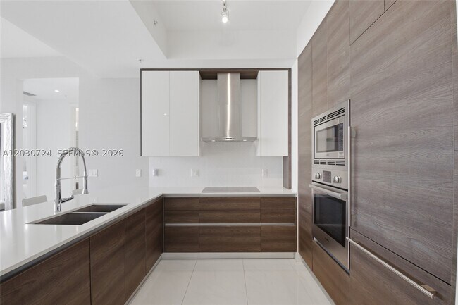 Photo - 301 Altara Ave Unit LPH902
