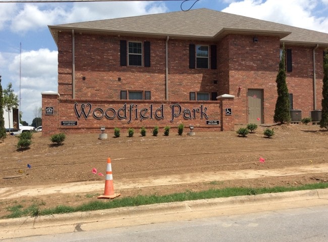 Primary Photo - Woodfield Park Apartments
