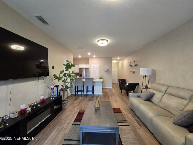 Photo - 7804 Merchants Way