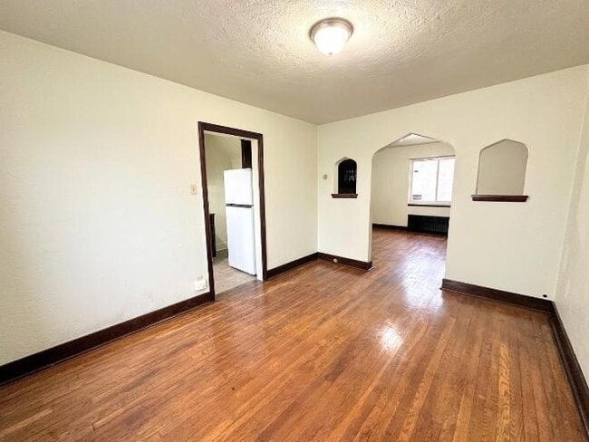 Photo - 246 E Meyers St