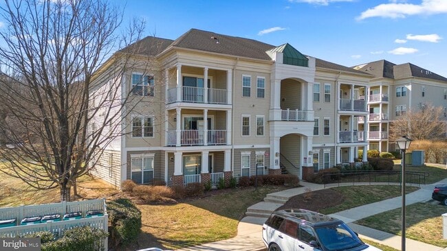 Building Photo - 13304 Kilmarnock Way Unit 4-A