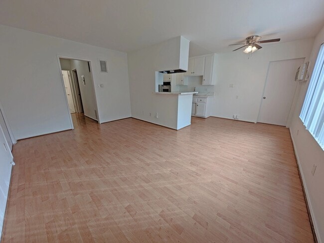 Photo - 3365 Keystone Av Unidad 1