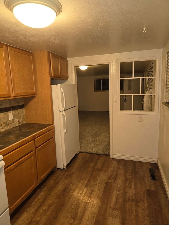 Photo - 2 Bed 1 Bath Garden Level Duplex