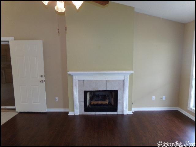 Photo - 1009 Foxwood Dr
