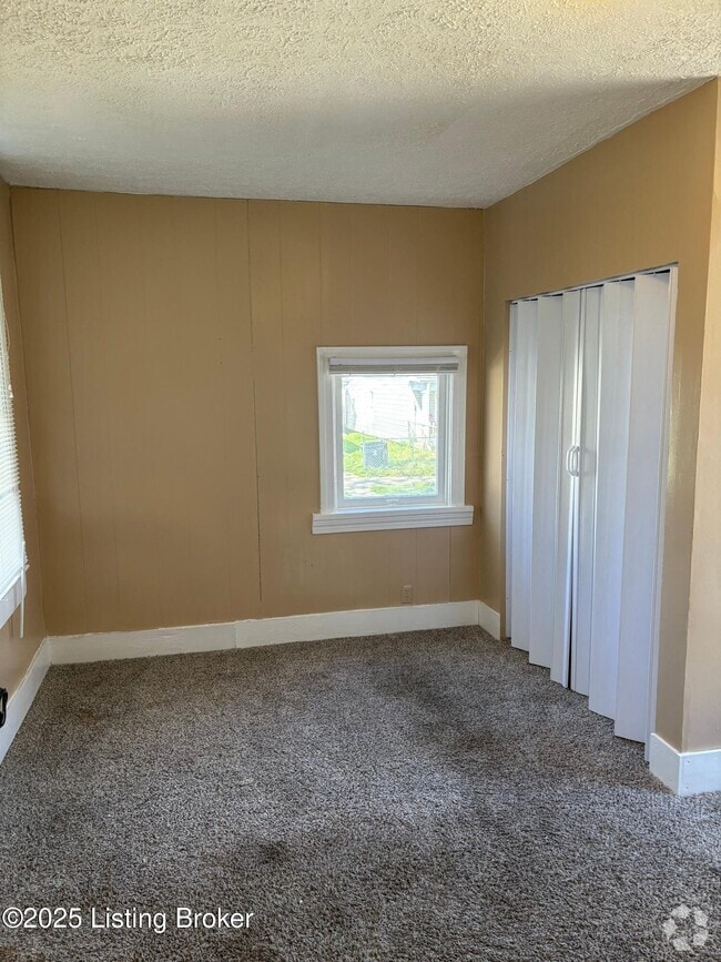 Building Photo - 429 Heywood Ave Rental