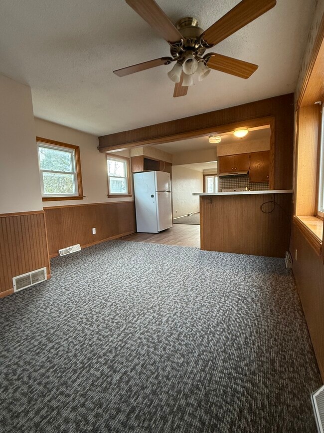 Photo - 2021 Veterans Dr