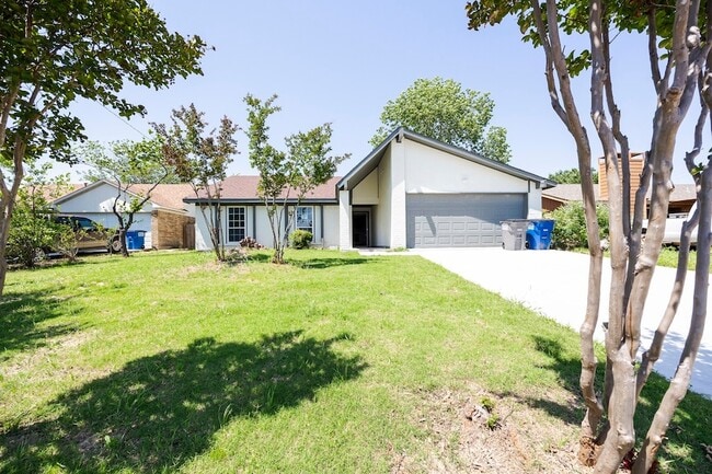 Photo - 2609 Herring Cir