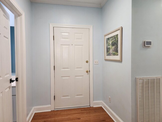 Photo - 207 Golden Bear Dr