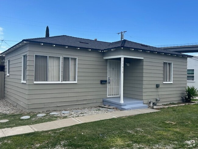 Building Photo - 11619 Unit 11619 Rental